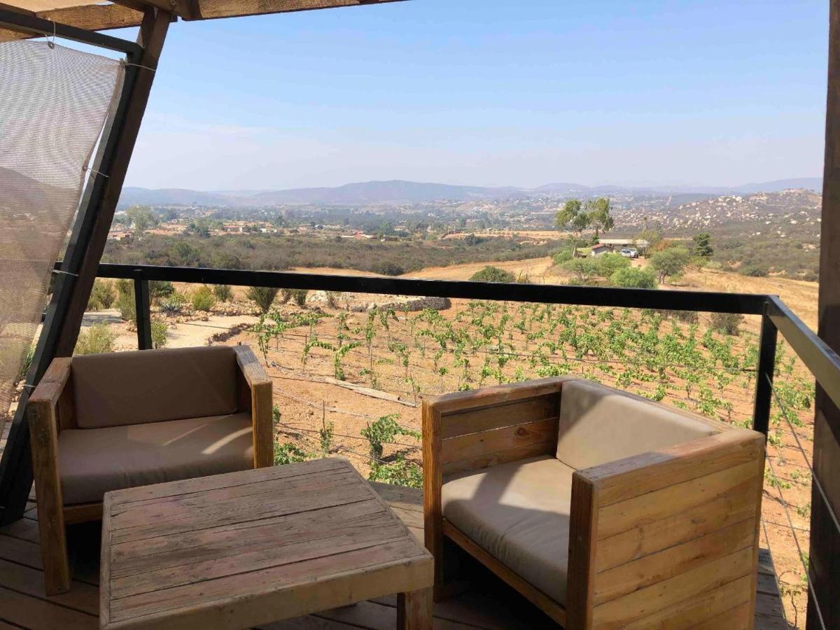 Suites Nativo - Beautiful Vineyard & Valley View บาเย เด กัวลาลูเป ภายนอก รูปภาพ